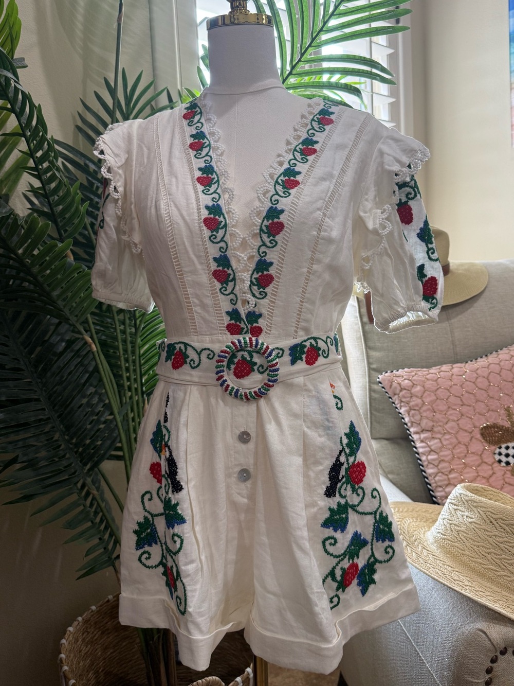 FARM Rio Embroidered Linen Romper Off White Fruit Floral Belted S - Picture 6 of 6